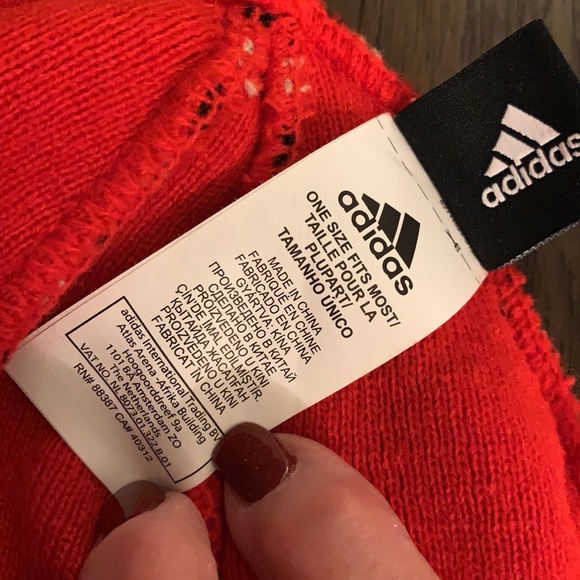 🏒🥅⛸Chicago Blackhawks Adidas Red Culture Head Logo Cuffed Knit Hat🏆⛸🏒 - Picture 5 of 8